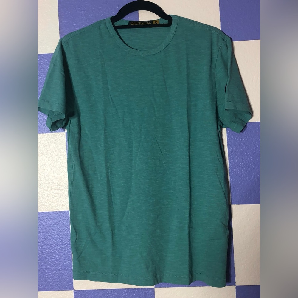 NWT Johnson Motors Inc Meadow Green Crew Neck Tee - Size S